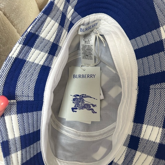 Burberry Check Bucket Hat Blue NWT Medium - Picture 6 of 6